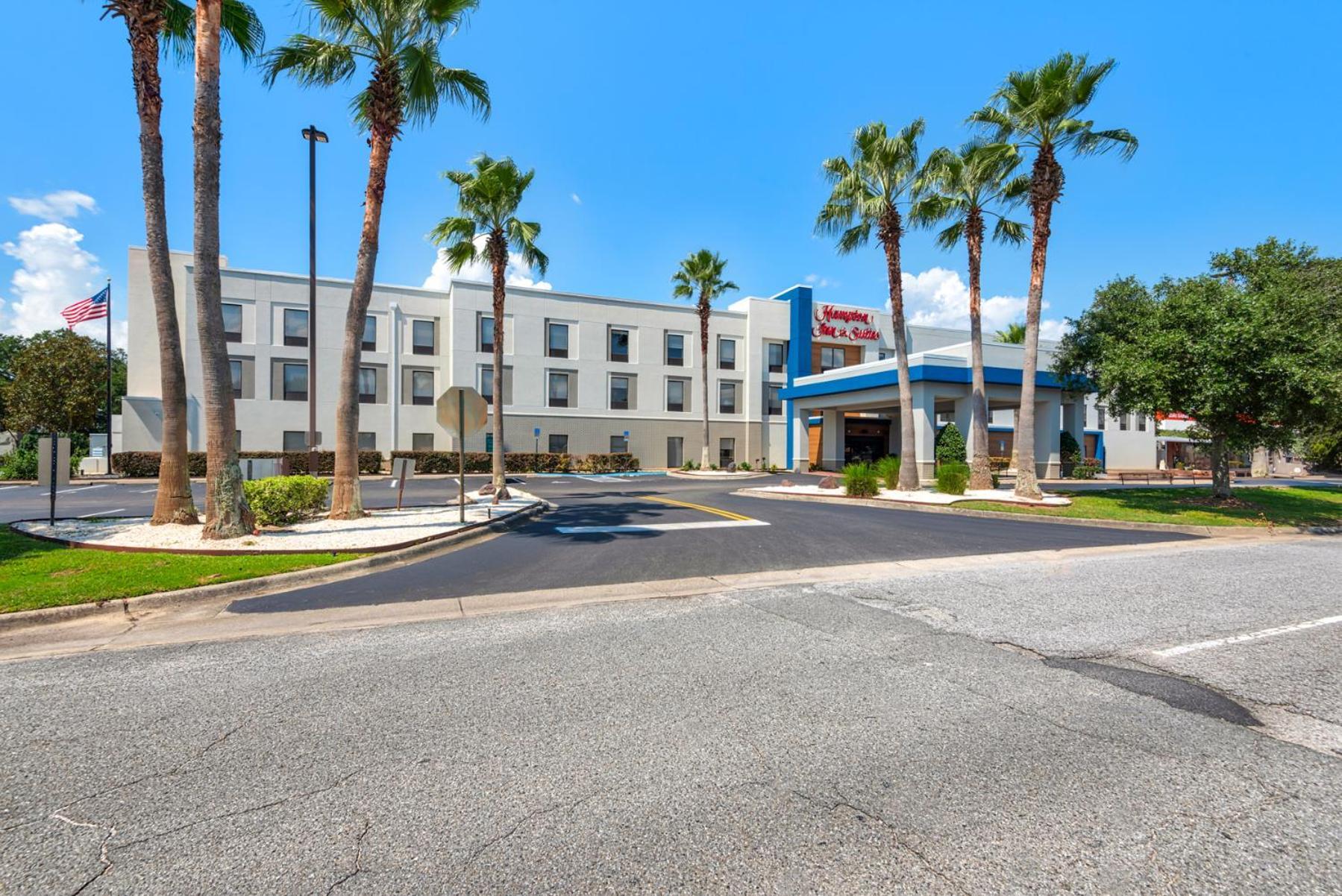 Hampton Inn & Suites Pensacola I-10 N At University Town Plaza Ferry Pass Exterior foto