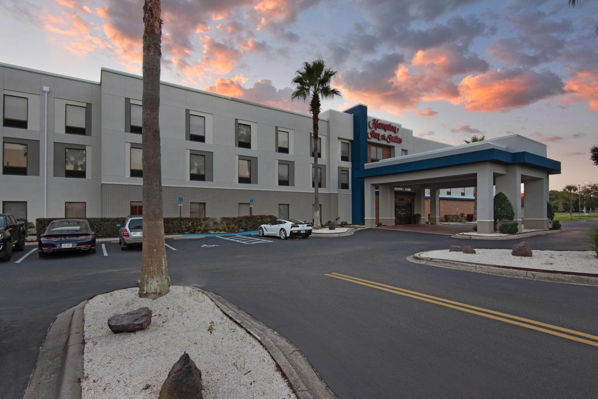 Hampton Inn & Suites Pensacola I-10 N At University Town Plaza Ferry Pass Exterior foto
