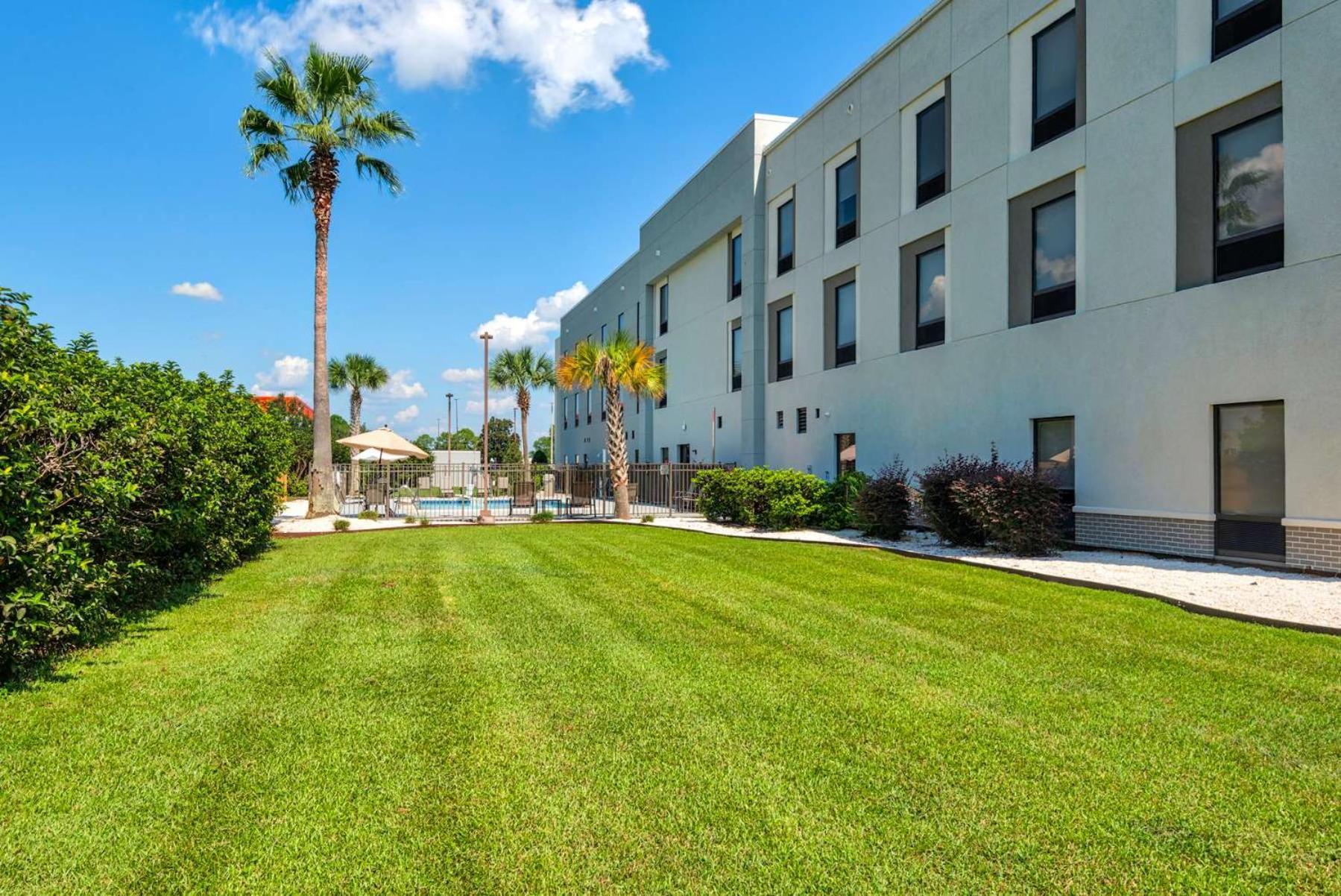 Hampton Inn & Suites Pensacola I-10 N At University Town Plaza Ferry Pass Exterior foto