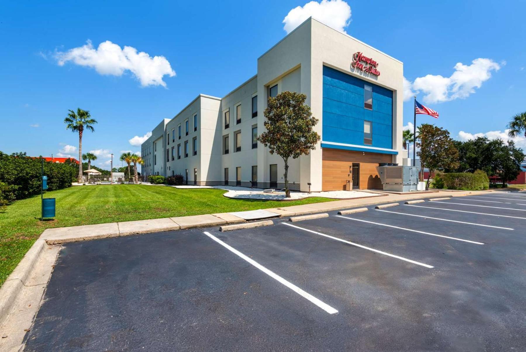 Hampton Inn & Suites Pensacola I-10 N At University Town Plaza Ferry Pass Exterior foto