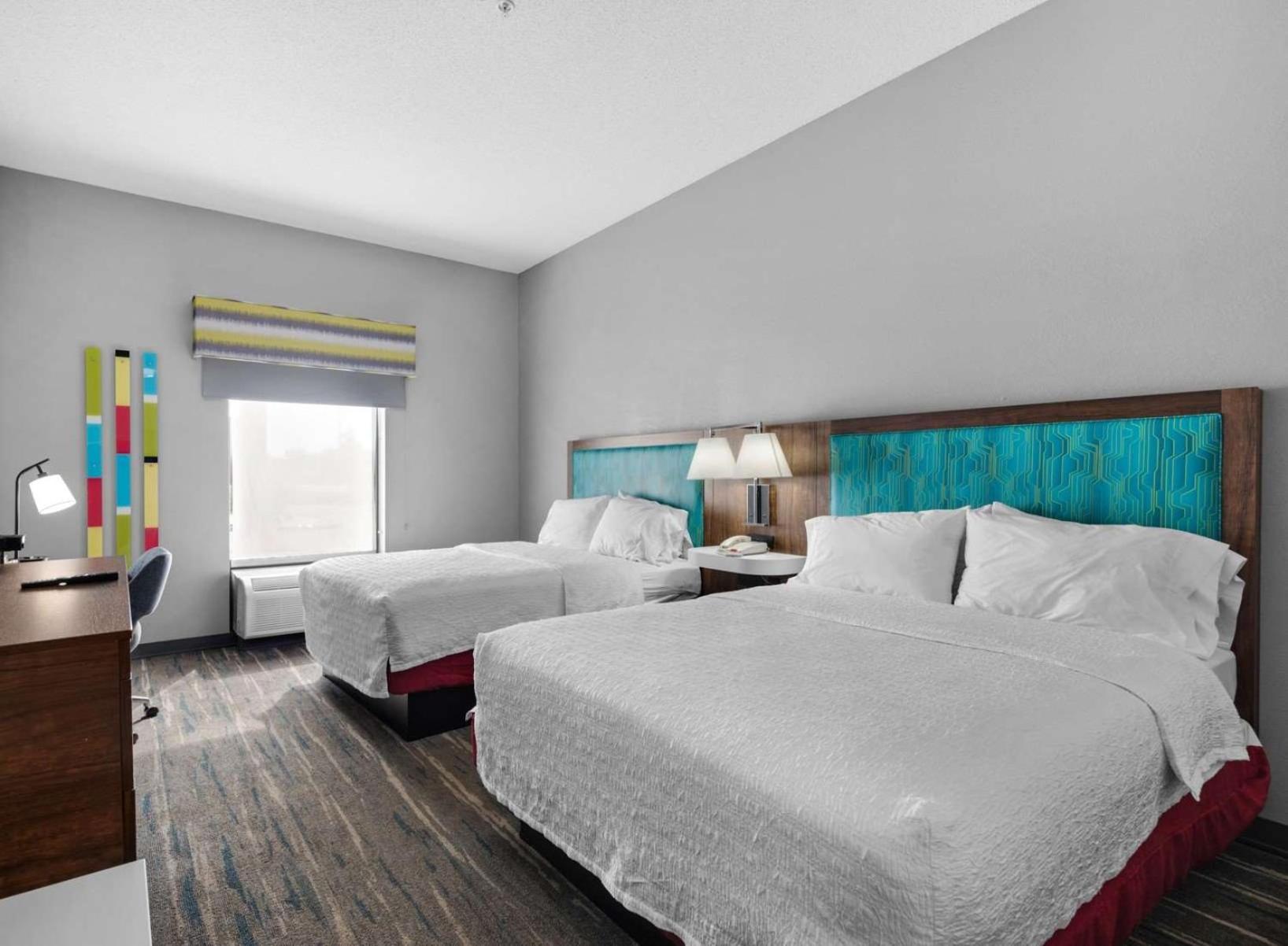 Hampton Inn & Suites Pensacola I-10 N At University Town Plaza Ferry Pass Exterior foto
