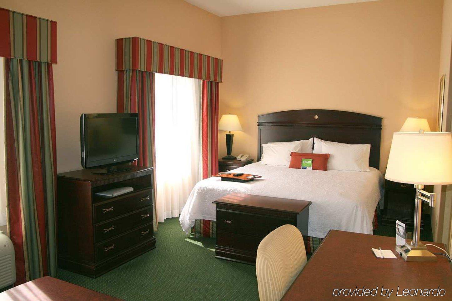 Hampton Inn & Suites Pensacola I-10 N At University Town Plaza Ferry Pass Quarto foto